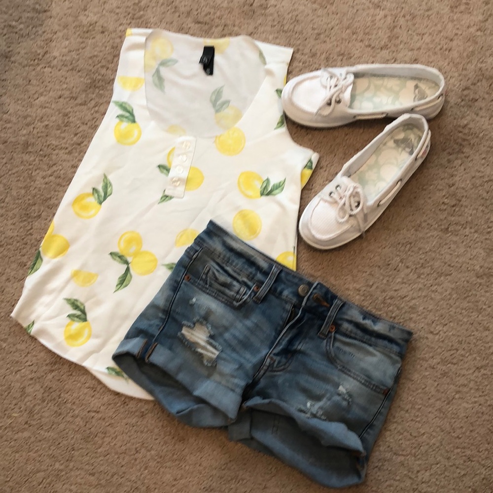 ALYA Lemon Scoop Neck Top